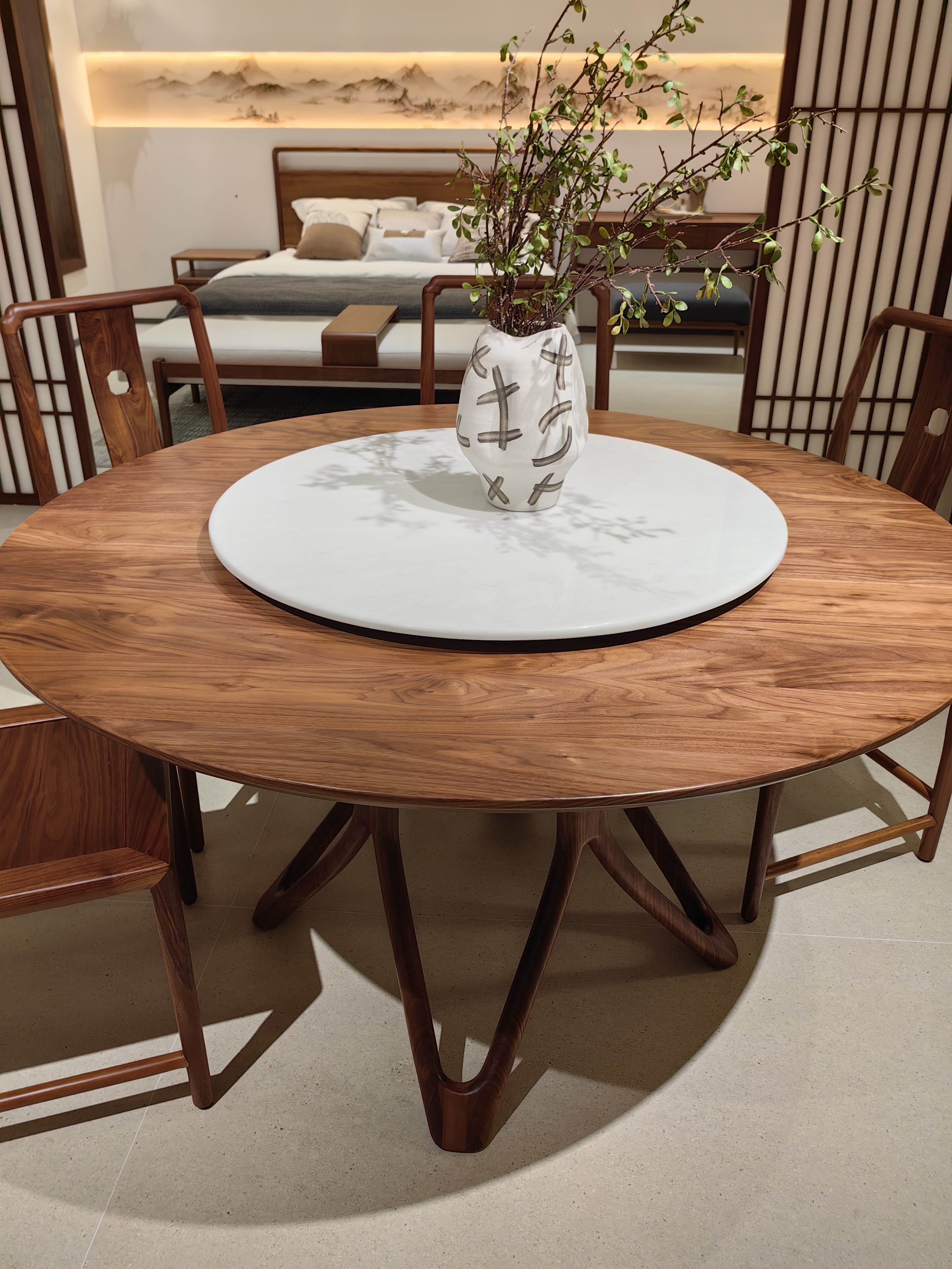 Round Dining Table 1363, product view