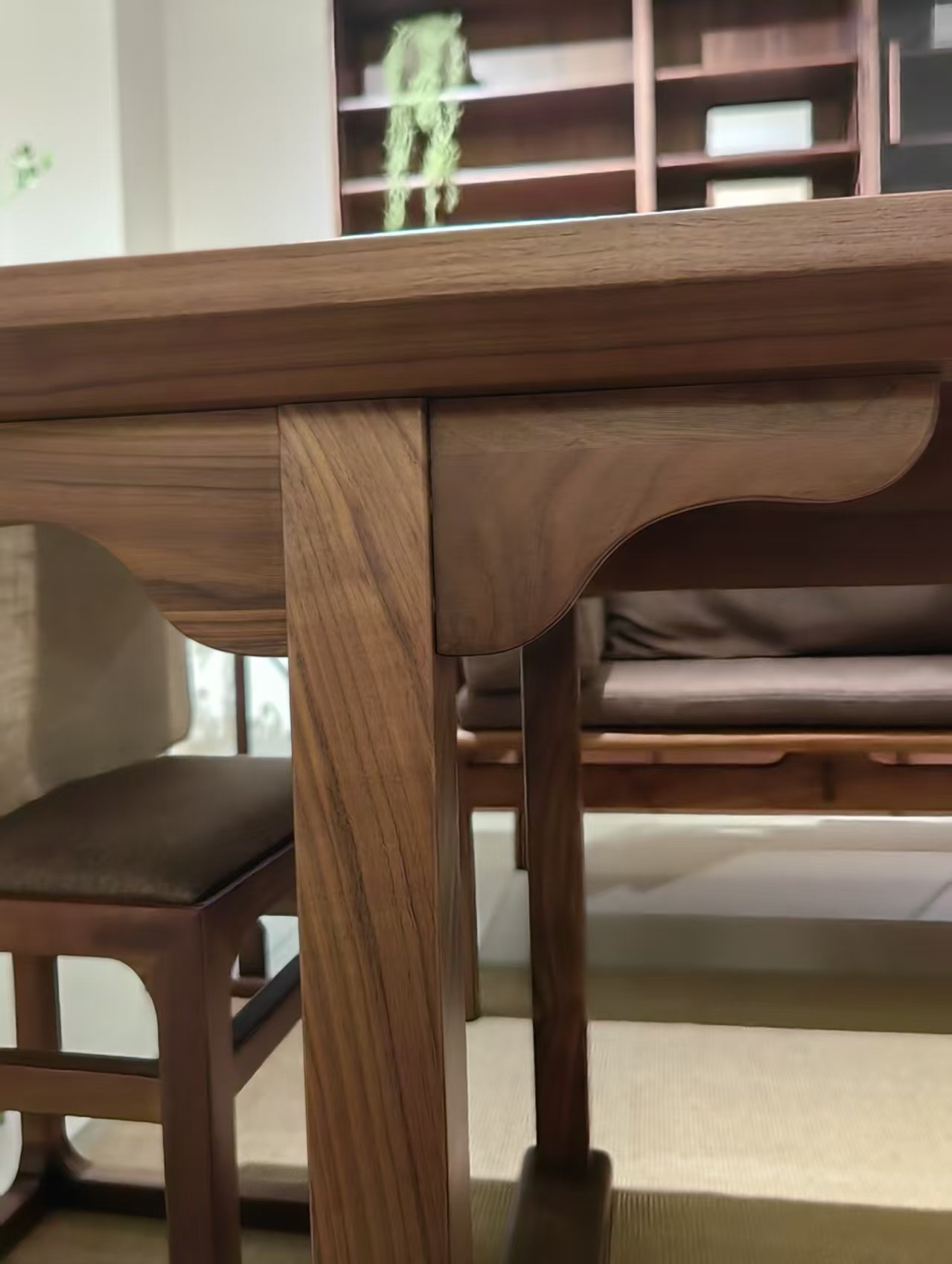 Close material detail of Linear Tea Table 8601 showing the tabletop edge and base.